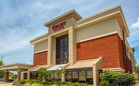 Drury Inn & Suites St. Louis - Fairview Heights
